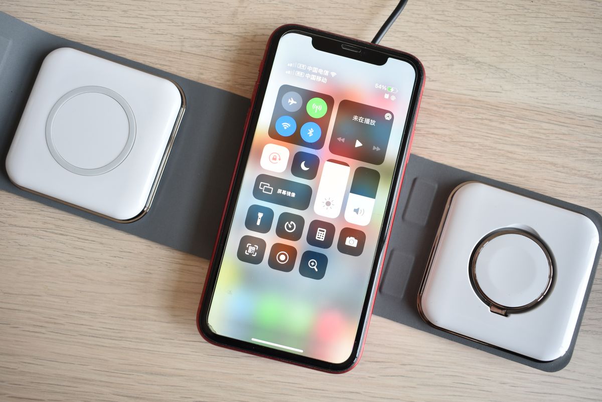3-in-1 Charging Station